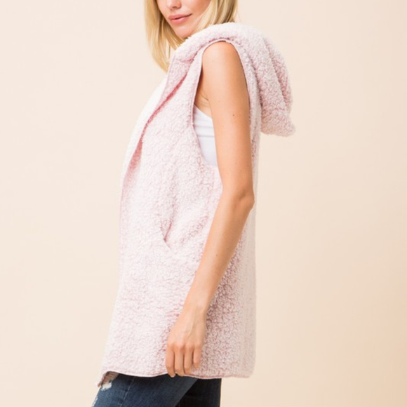 *PRICE FIRM*  Sherpa Soft Sleeveless Vest Hoodie - Picture 2 of 3